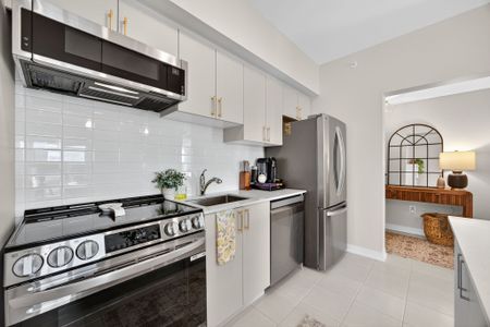 For Lease - 15 Kneeshaw Drive Unit# 203, Barrie, Ontario - Photo 2