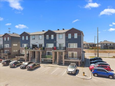 For Lease - 709 Amberwing Private Unit# B, Orleans - Cumberland and Area, Ontario - Photo 2