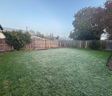 10 Waiau Street, Cracroft - Photo 2