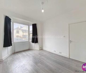 1 bedroom property to rent in Westcliff On Sea - Photo 2