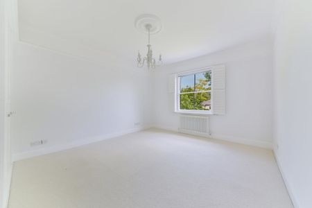 4 bedroom detached house to rent - Photo 2