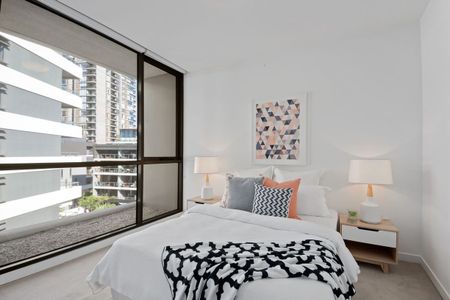 Perfect Apartment With Large Separate Study & Parking - Photo 2