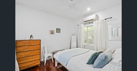 Fully furnished Queenslander with pool in the heart of freshwater - Photo 4