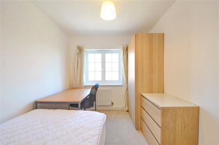 6 bedroom semi-detached house to rent - Photo 2