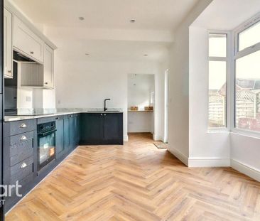 3 bedroom terraced house to rent - Photo 6