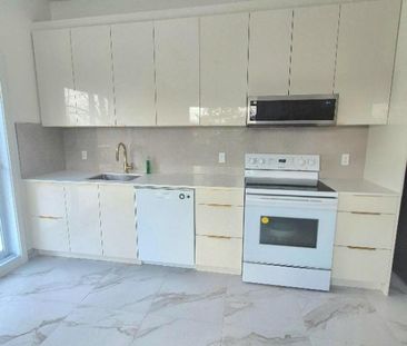 Magnifique maison entièrement rénovée à Sainte‑Adèle à louer - Photo 3