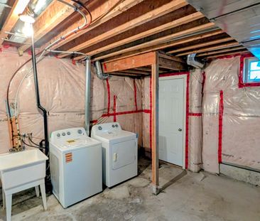 For Lease - 10 Moore's Court, Markham, Ontario - Photo 5