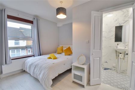 4 bedroom house to rent - Photo 3