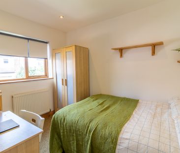 4 Bed Student Accommodation - Photo 4