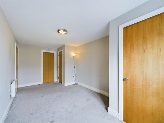 2 bed to rent in St. Davids Square, London, E14 - Photo 1