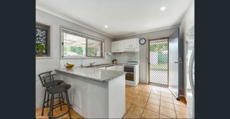 3-Bedroom Home in Quiet Cul-de-Sac - Photo 2