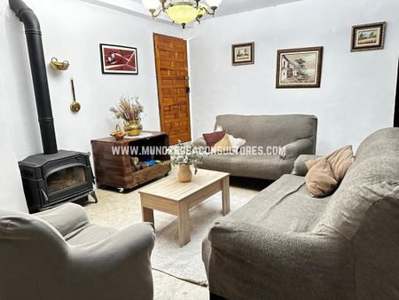 4 bedroom luxury Villa for rent in Navas del Selpillar, Andalusia - Photo 2