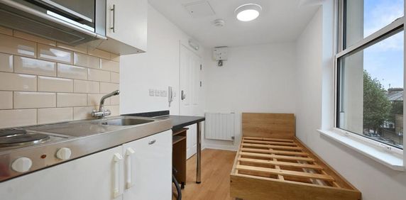 Studio to rent - Photo 2