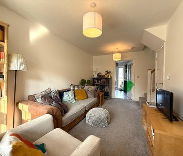 2 bedroom semi-detached house to rent - Photo 2