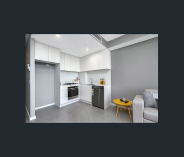 Near New Designer Apartment in Convenient Location - Photo 3