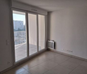 T2 AVEC TERRASSE ET PARKING - Photo 1