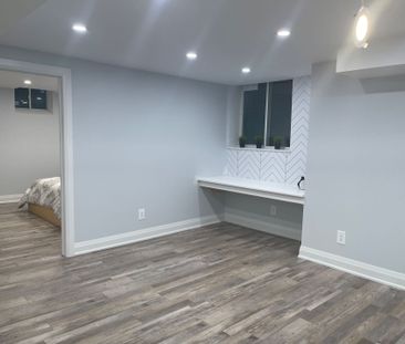 For Lease - 24 Stoneridge Court, Hamilton, Ontario - Photo 4