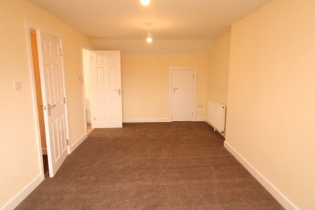 £1,595 - References Pending - Photo 5