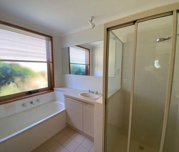 TWO BEDROOM UNIT IN WANDANA HEIGHTS - Photo 4