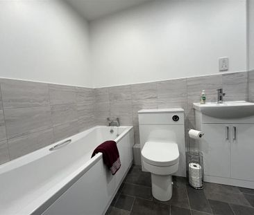 2 bedroom flat to rent - Photo 6