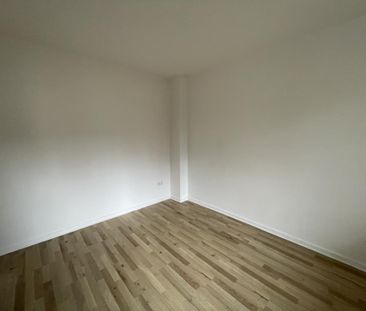 Schöne 2-Zimmer-Wohnung mit Balkon - komplett renoviert! - Photo 1