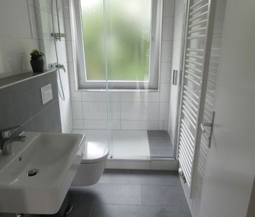 *** Modernsierte 2-Zimmerwohnung mit Balkon! *** - Photo 2