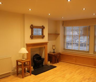 3 bedroom semi-detached house to rent - Photo 2