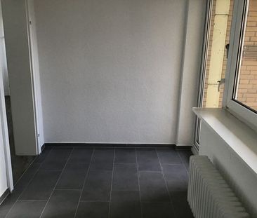 Moderne 2-Zimmer-Wohnung mit Balkon. Kurzfristig verfügbar - Foto 1