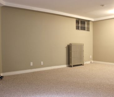 For Lease - 341 Moore Avenue, Toronto, Ontario - Photo 5