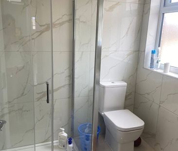 Room in a Shared House, Cecil Avenue, IG11 - Photo 6