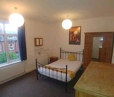 4 Bed - 9 Wetherby Grove, Burley, Leeds - LS4 2JH - Student - Photo 3