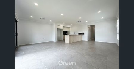 Two Brand New and Stylish Four-Bedroom Duplexes in a Prime Melrose Park Location! - Photo 2