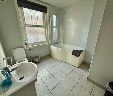 Russell Road, Felixstowe, Suffolk, IP11 - Photo 3