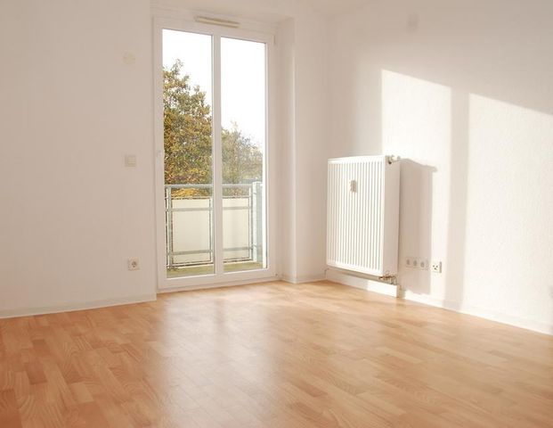Helle 2-Raum-Wohnung mit Balkon - Photo 1