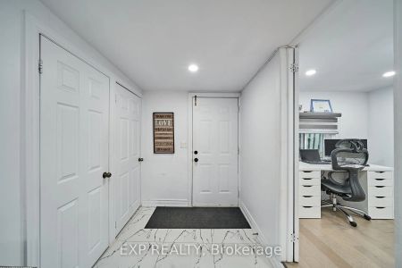 Property For Lease | E9260002 - Photo 2