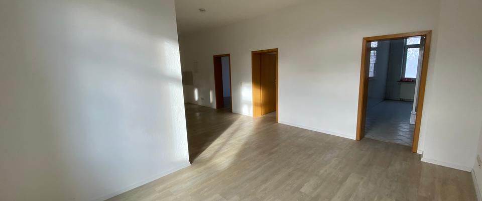 Helle, freundliche 3- Raum Wohnung zentrumsnah mit Balkon in Plauen - Foto 1