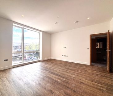 Sheila House, Fleet, Hampshire, GU51 - Photo 5