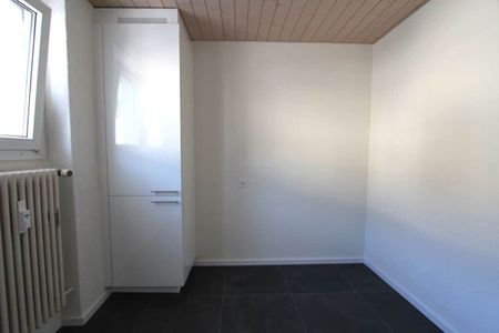 Appartement de 4 pièces situé proche des commerces - Photo 5