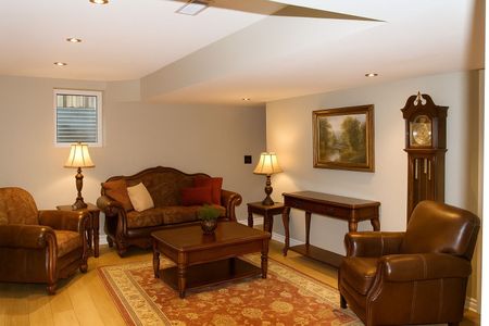 For Lease - 147 Jordanray Boulevard, Newmarket, Ontario - Photo 5