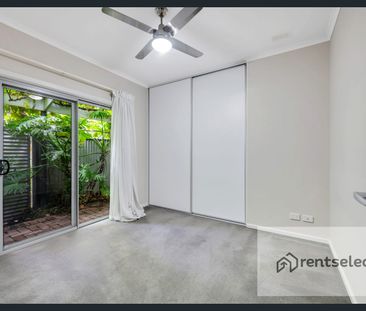 So Many Features PLUS Solar Panels! - Photo 2