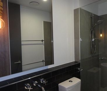 First level apartment in a secure complex - close to cafes, restaur... - Photo 5
