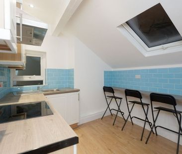 Coldcotes Avenue, LEEDS - Photo 1