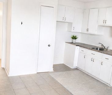 4 ½ LIBRE MAINTENANT - Photo 2