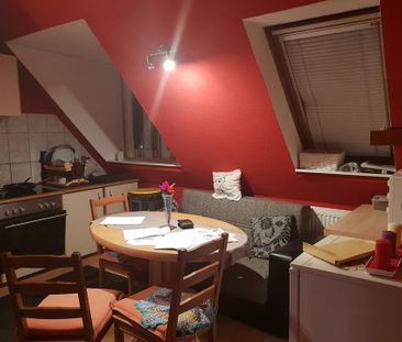 Möblierte , Gemütliche 2-Zimmer-Dachgeschosswohnung - Photo 4