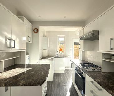 2 bedroom property to rent - Photo 4