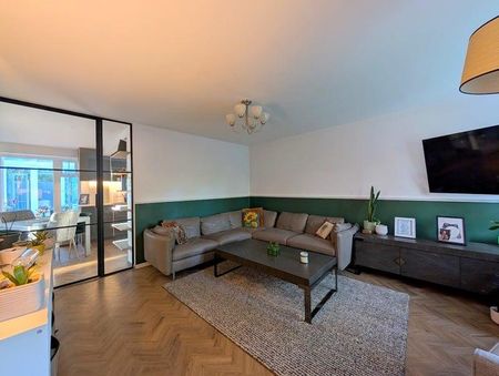 4 bedroom detached house to rent - Photo 5