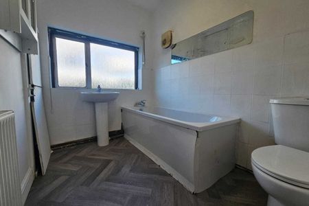 Lechlade Road - Photo 2