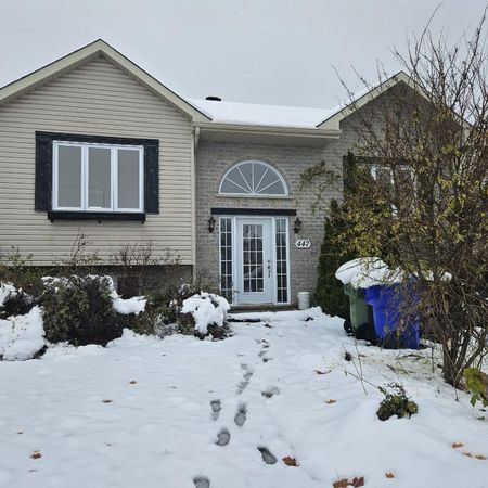 MAISON À LOUER - DISPONIBLE MAINTENANT - Photo 3