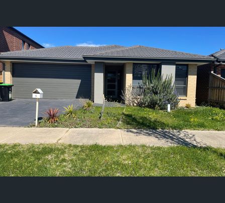 24 Keswick Rise, Sunbury, Vic 3429 - Photo 1