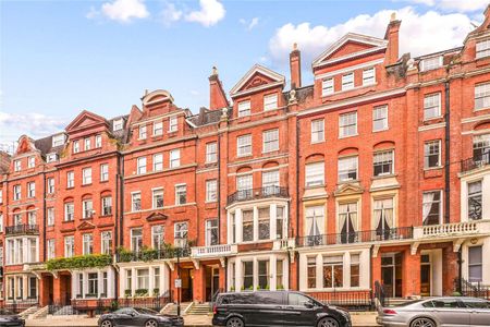 A well maintained two bedroom apartment located in the ever popular Cadogan Square with a private terrace. - Photo 5